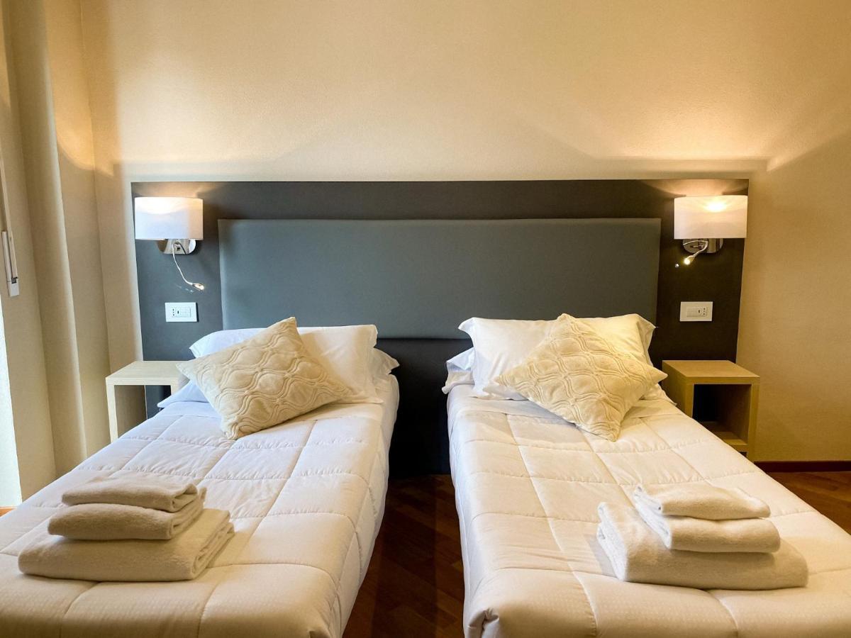 Hotel Victoria Cuneo Ngoại thất bức ảnh