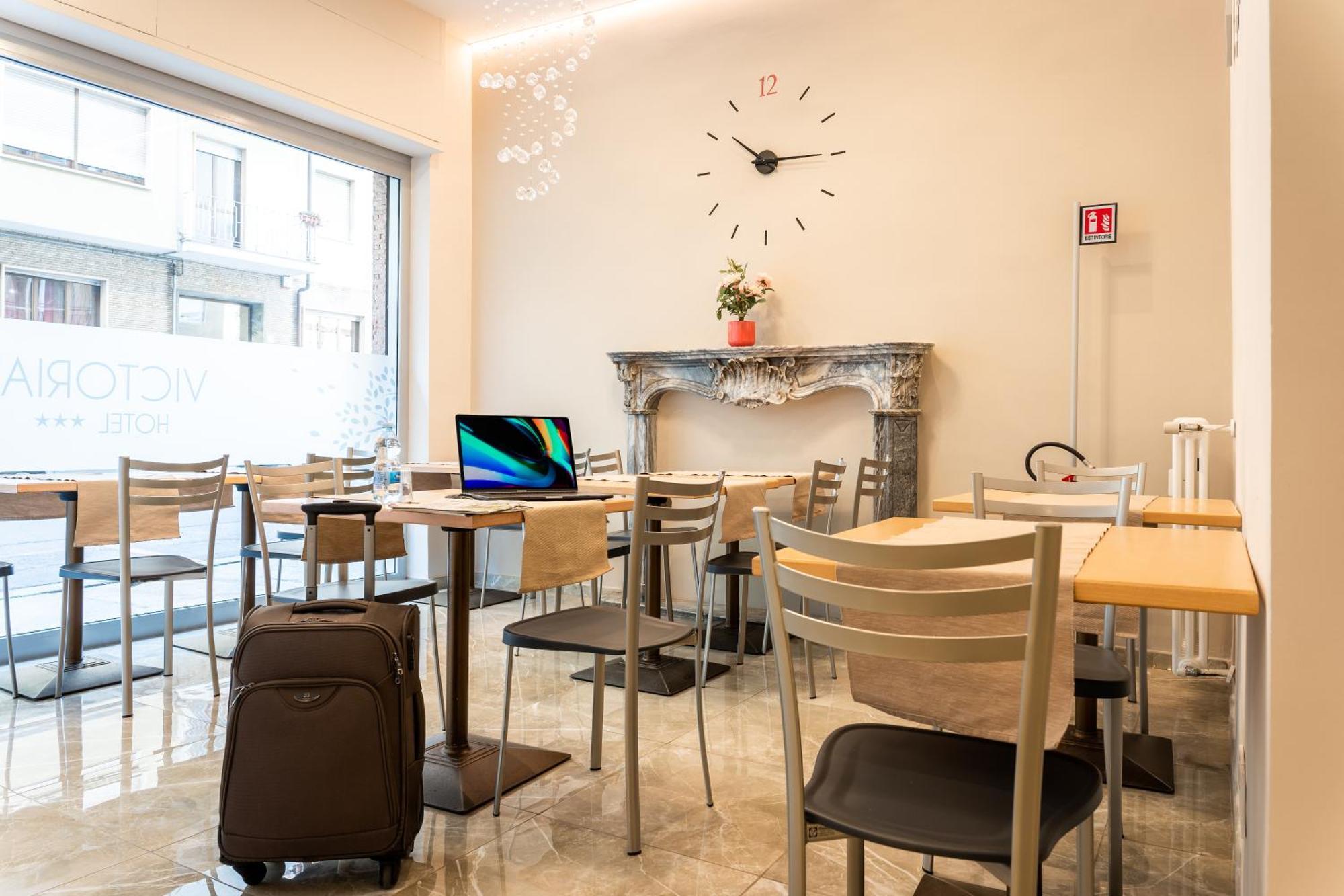 Hotel Victoria Cuneo Ngoại thất bức ảnh