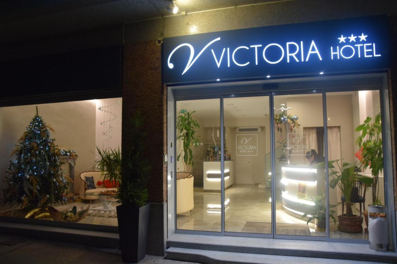 Hotel Victoria Cuneo Ngoại thất bức ảnh